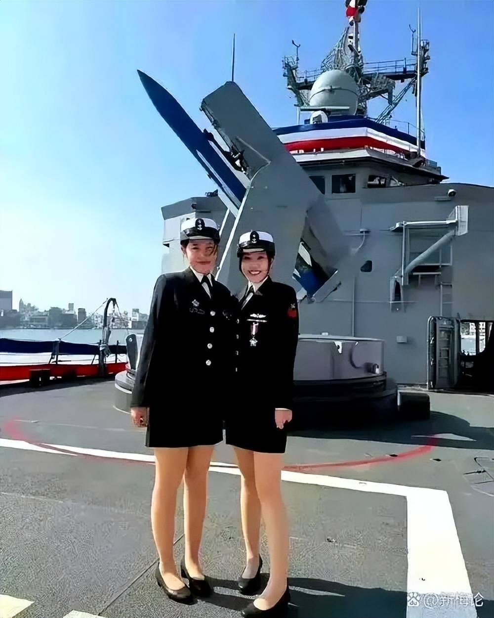 日本女兵入伍体检要求奇葩很多女兵表示接受不了！